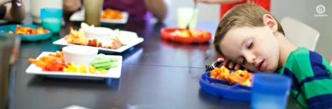 ¿Es bueno o malo dormir después de comer? Beneficios y consejos