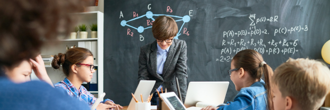 ¿De qué se trata el enfoque sistémico en la educación?