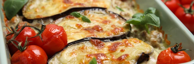 lasaña de berenjena con queso parmesano