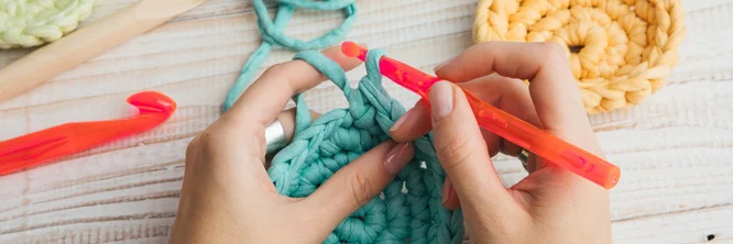 Crochet: qué es, orígenes, herramientas y cómo usarlo