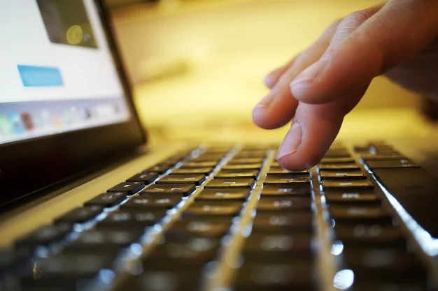 que se necesita para ser perito informatico